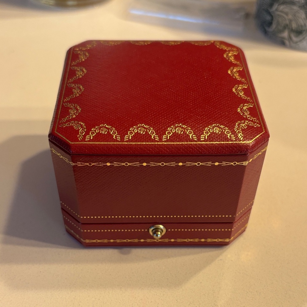 Carrier ring box
